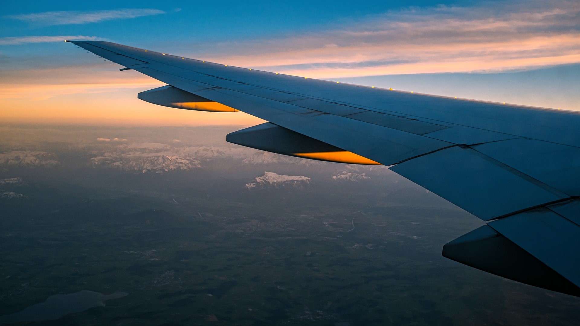 Plane in Skies by Robythai543